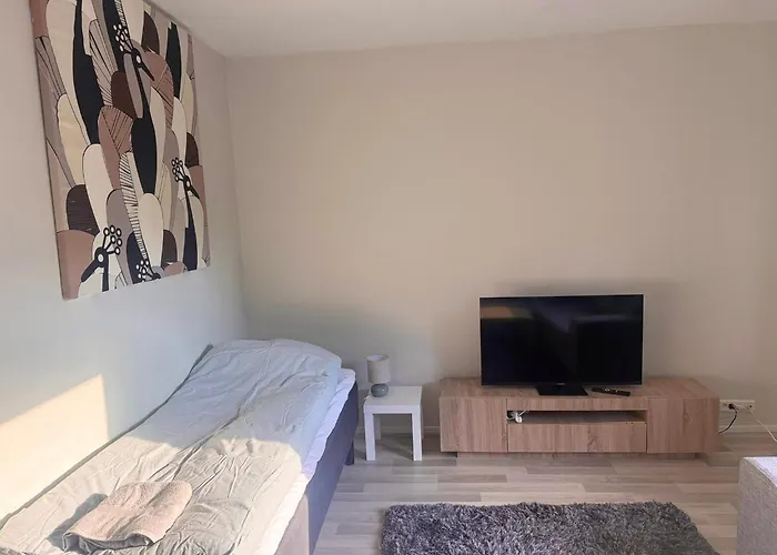 Cozy 2 Bedroom Near Santa Claus Village With Space For 5